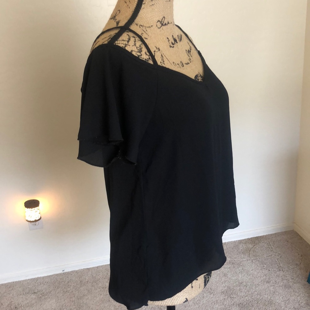Black top - Picture 2 of 3